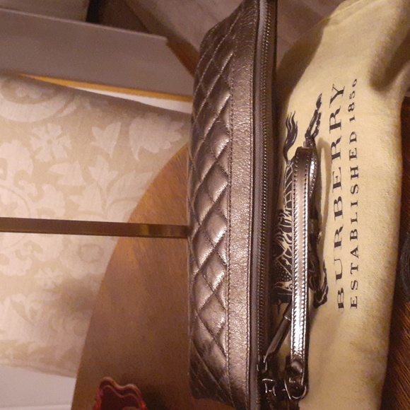 BURBERRY METALLIC PEWTER QUILTED LEATHER CLUTCH EUC - Picture 4 of 12